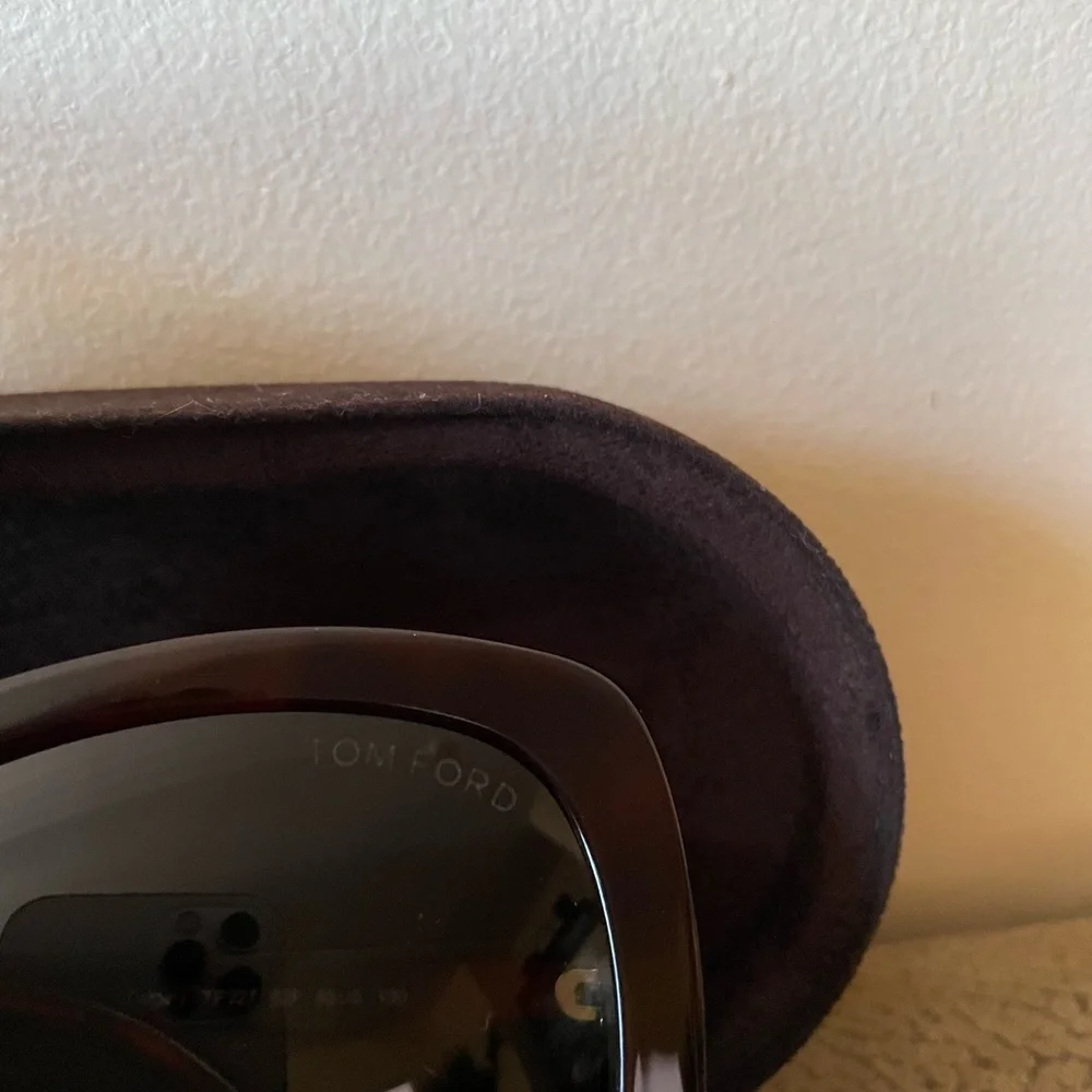 Tom Ford Woman’s Sunglasses - Picture 7 of 7